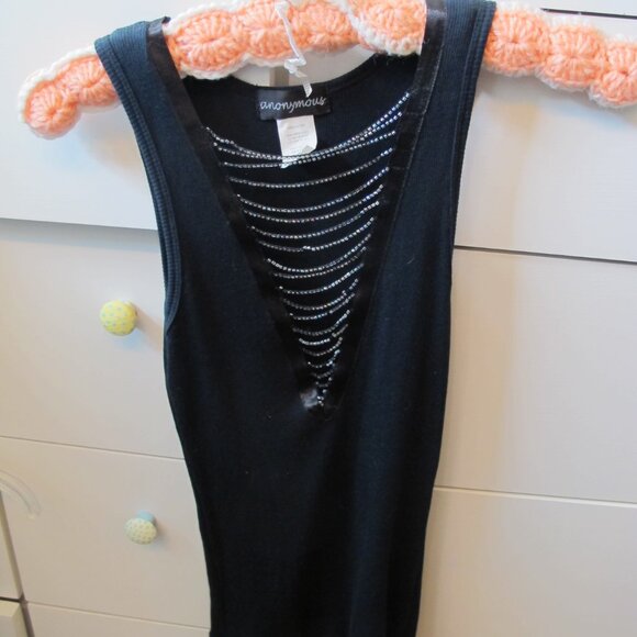 Anonymous Sexy Party Top Sleeveless Beaded V Neck with Satin Trim. Size Medium - Picture 5 of 7